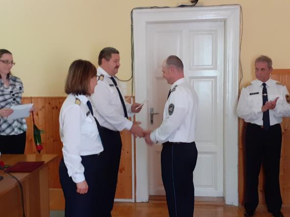 Elismerés a nemzeti ünnep alkalmából. 